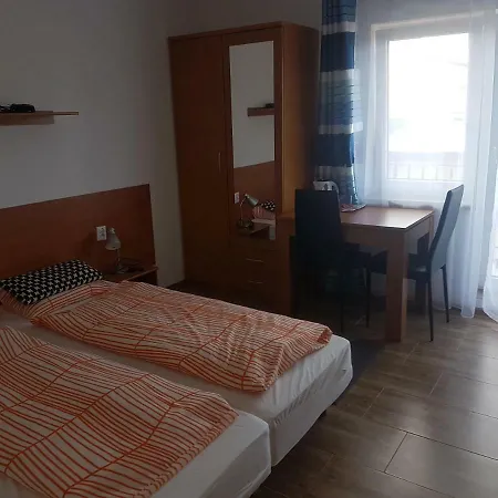 Quarto em Acomodações Particulares Aster